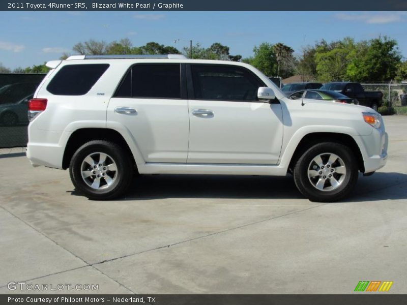 Blizzard White Pearl / Graphite 2011 Toyota 4Runner SR5