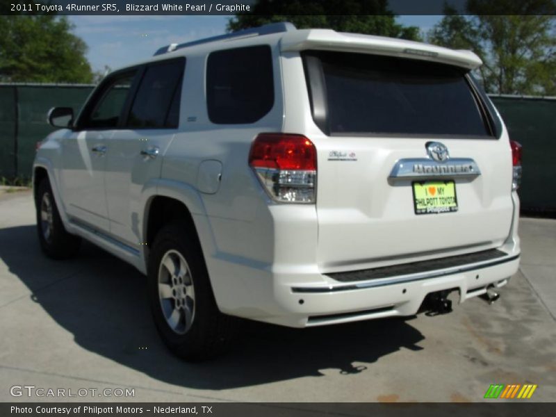Blizzard White Pearl / Graphite 2011 Toyota 4Runner SR5