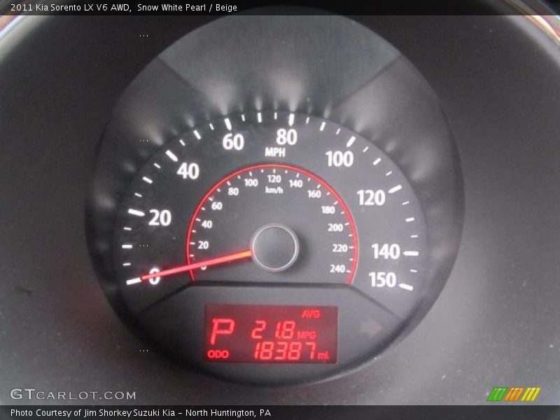 Snow White Pearl / Beige 2011 Kia Sorento LX V6 AWD