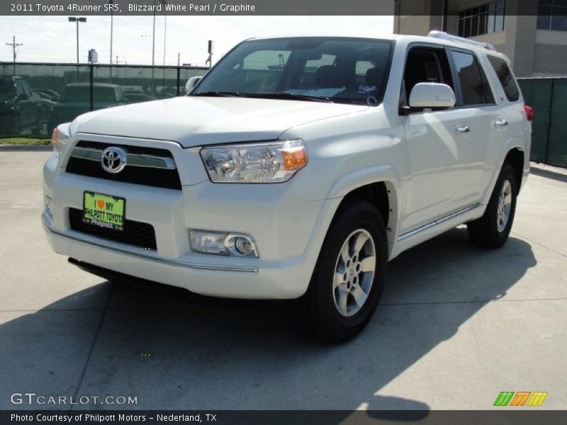 Blizzard White Pearl / Graphite 2011 Toyota 4Runner SR5