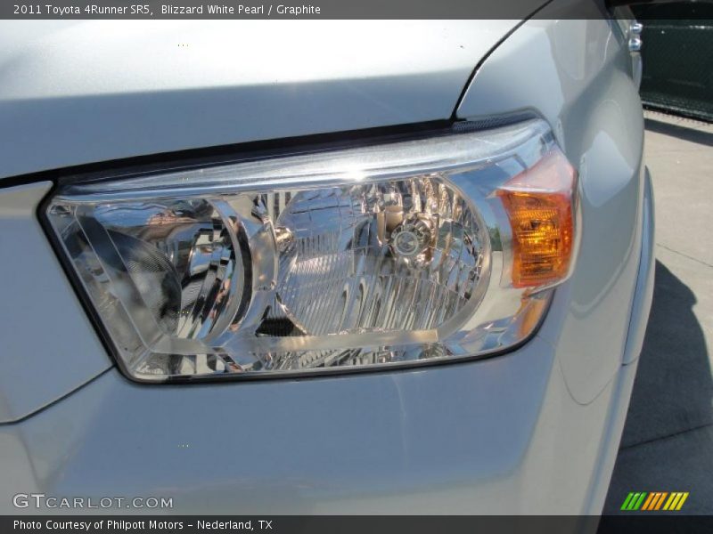 Blizzard White Pearl / Graphite 2011 Toyota 4Runner SR5