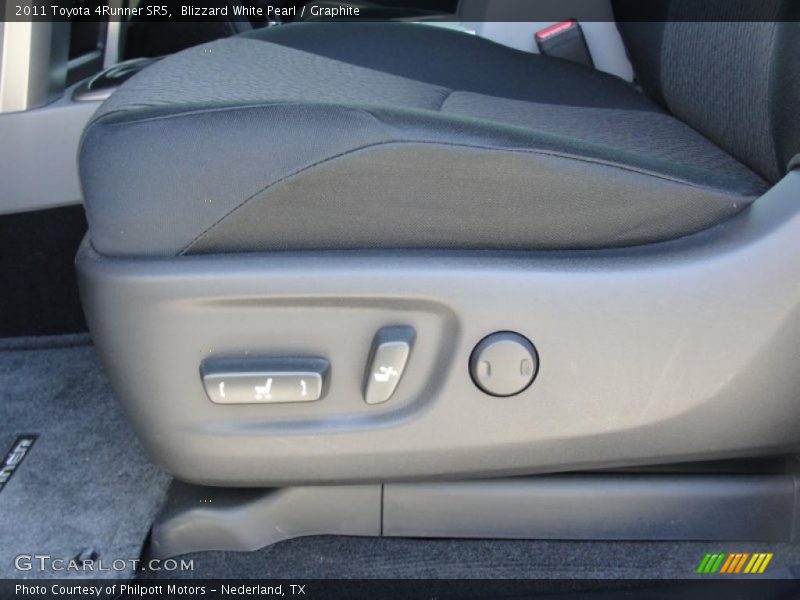 Blizzard White Pearl / Graphite 2011 Toyota 4Runner SR5