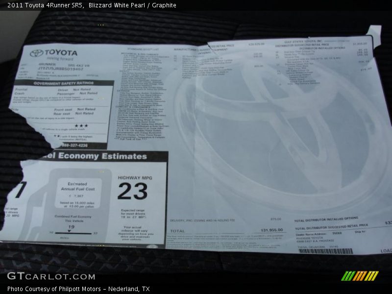 Blizzard White Pearl / Graphite 2011 Toyota 4Runner SR5