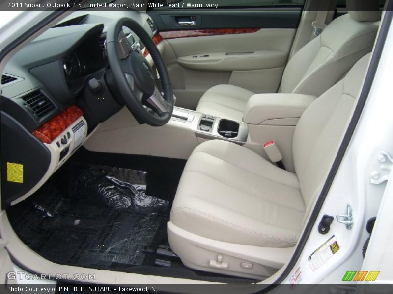 Satin White Pearl / Warm Ivory 2011 Subaru Outback 2.5i Limited Wagon
