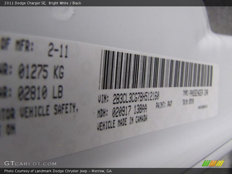Bright White / Black 2011 Dodge Charger SE