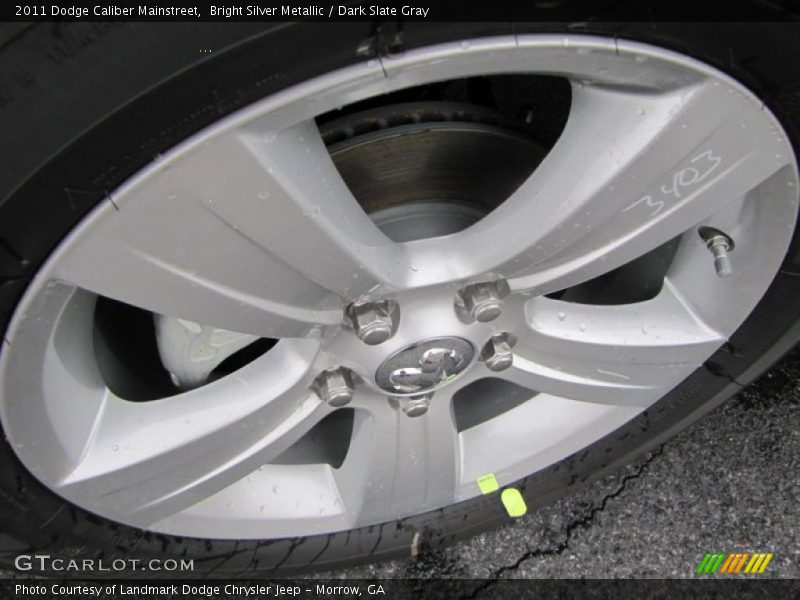 Bright Silver Metallic / Dark Slate Gray 2011 Dodge Caliber Mainstreet
