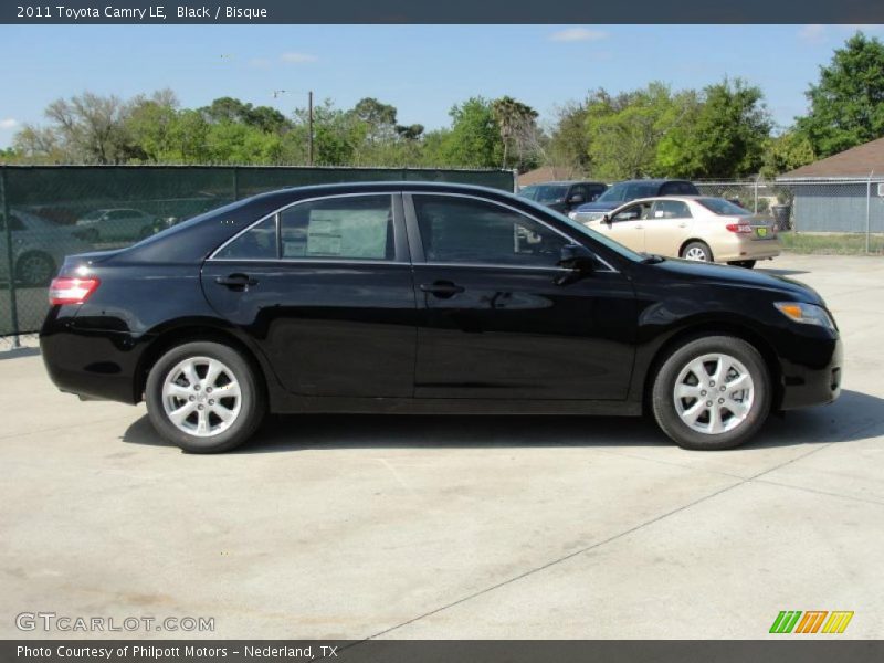 Black / Bisque 2011 Toyota Camry LE