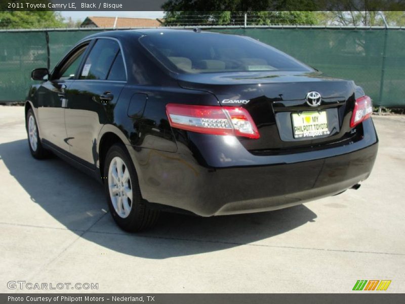 Black / Bisque 2011 Toyota Camry LE