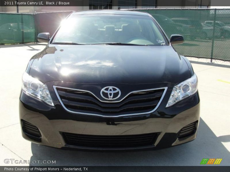 Black / Bisque 2011 Toyota Camry LE