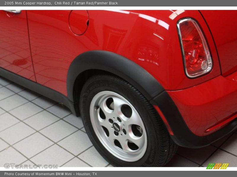 Chili Red / Tartan Red/Panther Black 2005 Mini Cooper Hardtop