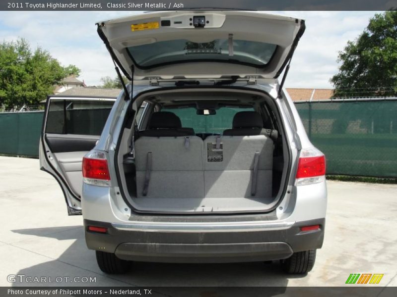 Classic Silver Metallic / Ash 2011 Toyota Highlander Limited