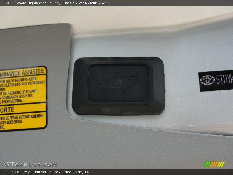 Classic Silver Metallic / Ash 2011 Toyota Highlander Limited