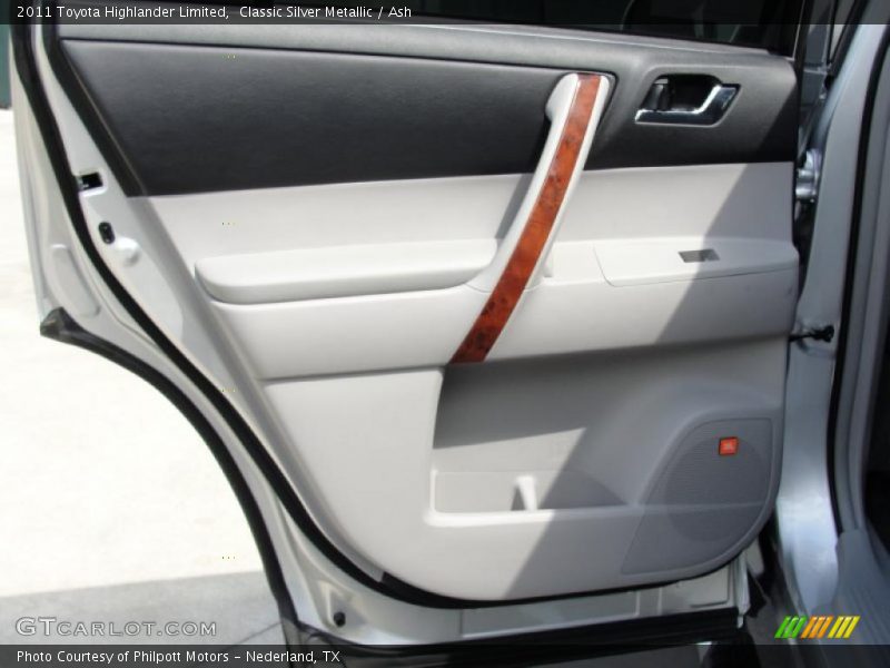 Door Panel of 2011 Highlander Limited