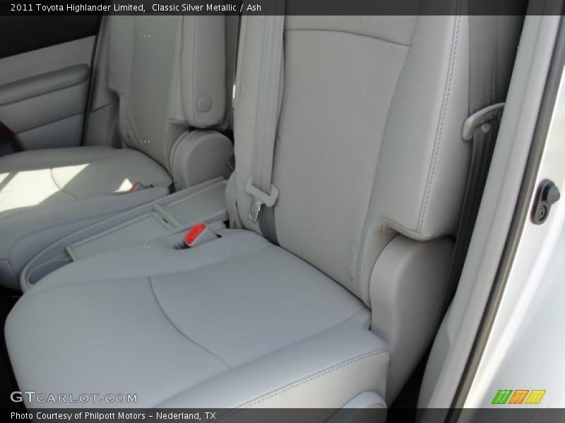 Classic Silver Metallic / Ash 2011 Toyota Highlander Limited