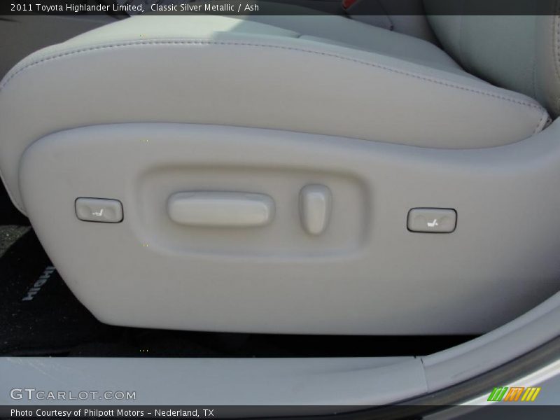 Classic Silver Metallic / Ash 2011 Toyota Highlander Limited