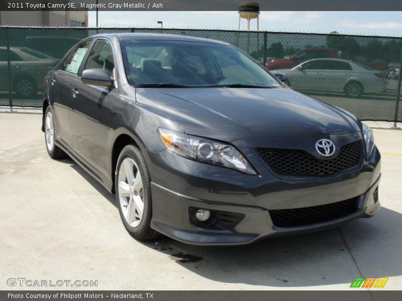Magnetic Gray Metallic / Ash 2011 Toyota Camry SE