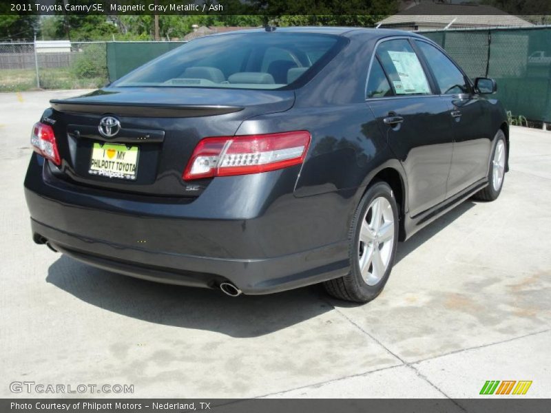Magnetic Gray Metallic / Ash 2011 Toyota Camry SE