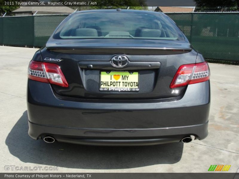 Magnetic Gray Metallic / Ash 2011 Toyota Camry SE