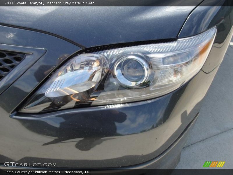 Magnetic Gray Metallic / Ash 2011 Toyota Camry SE