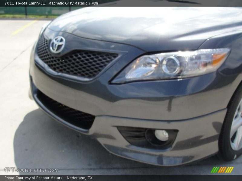 Magnetic Gray Metallic / Ash 2011 Toyota Camry SE