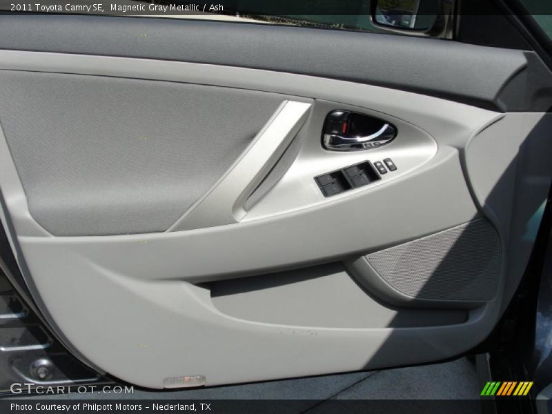 Magnetic Gray Metallic / Ash 2011 Toyota Camry SE