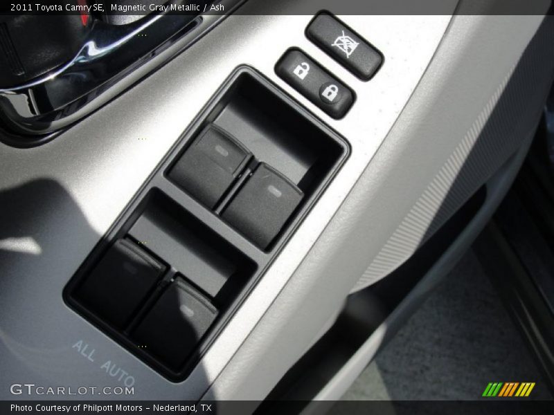 Magnetic Gray Metallic / Ash 2011 Toyota Camry SE