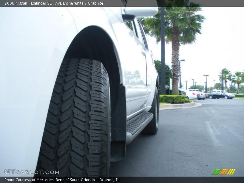 Avalanche White / Graphite 2008 Nissan Pathfinder SE
