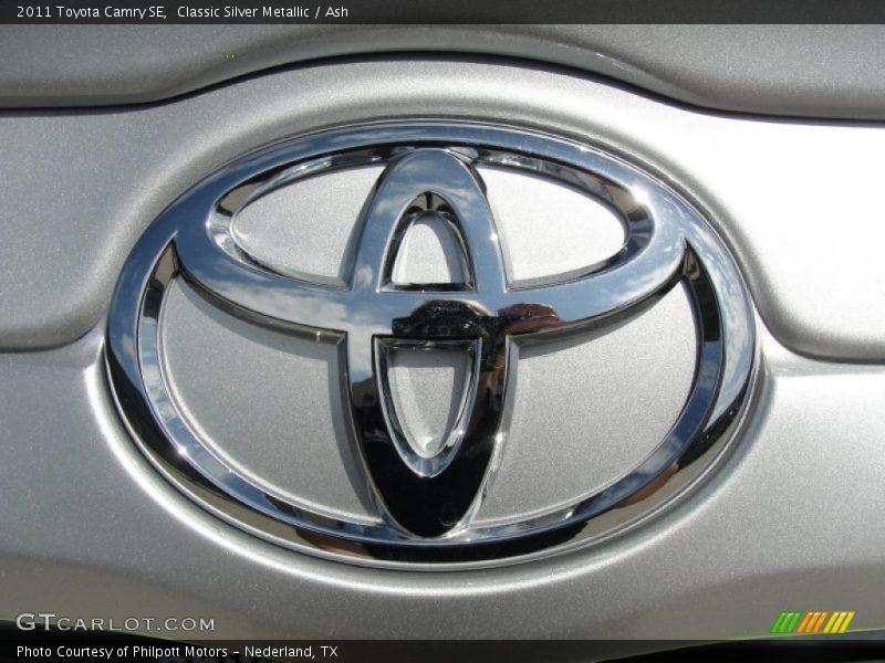 Classic Silver Metallic / Ash 2011 Toyota Camry SE