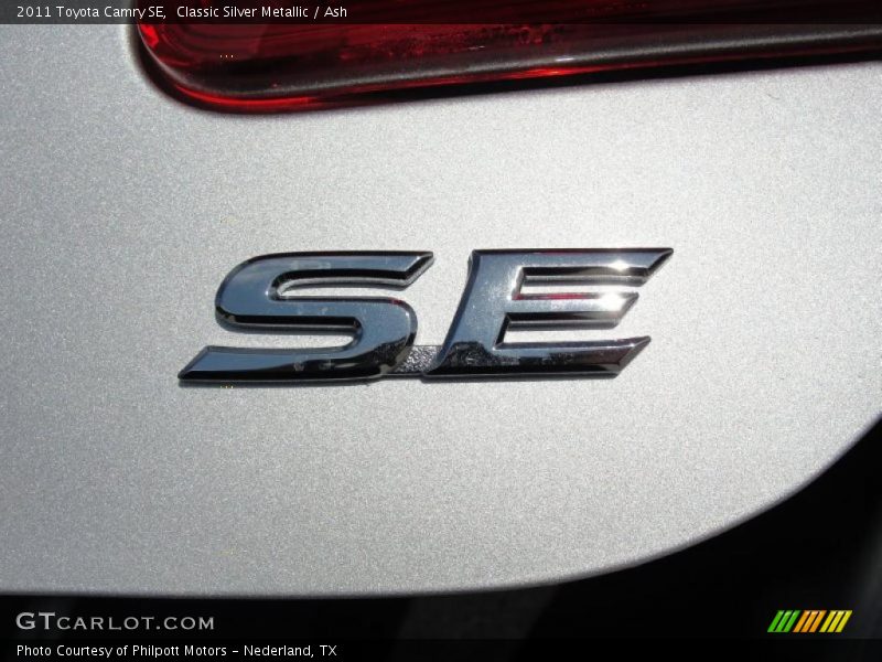 Classic Silver Metallic / Ash 2011 Toyota Camry SE