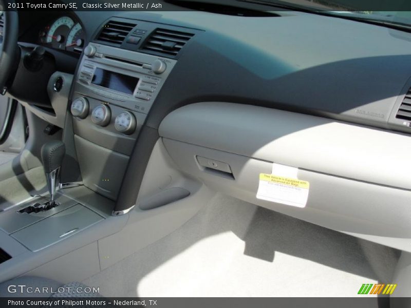 Classic Silver Metallic / Ash 2011 Toyota Camry SE