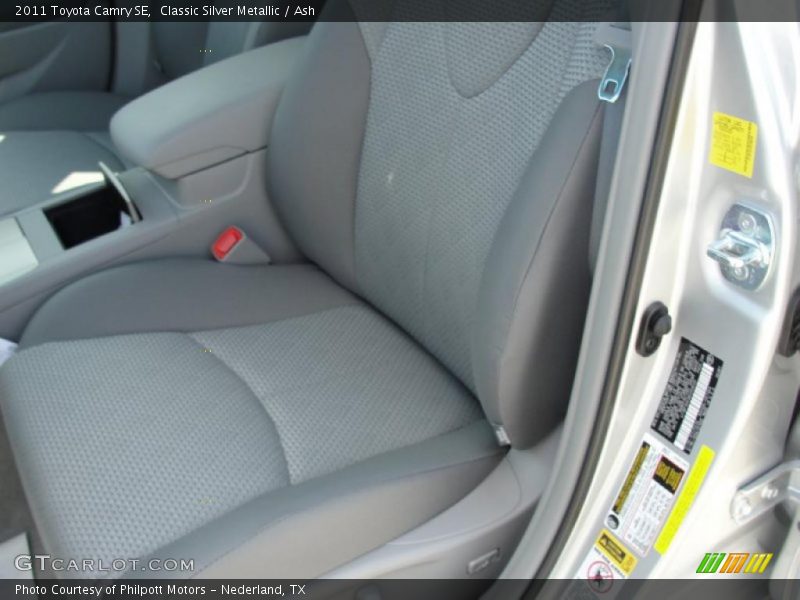 Classic Silver Metallic / Ash 2011 Toyota Camry SE