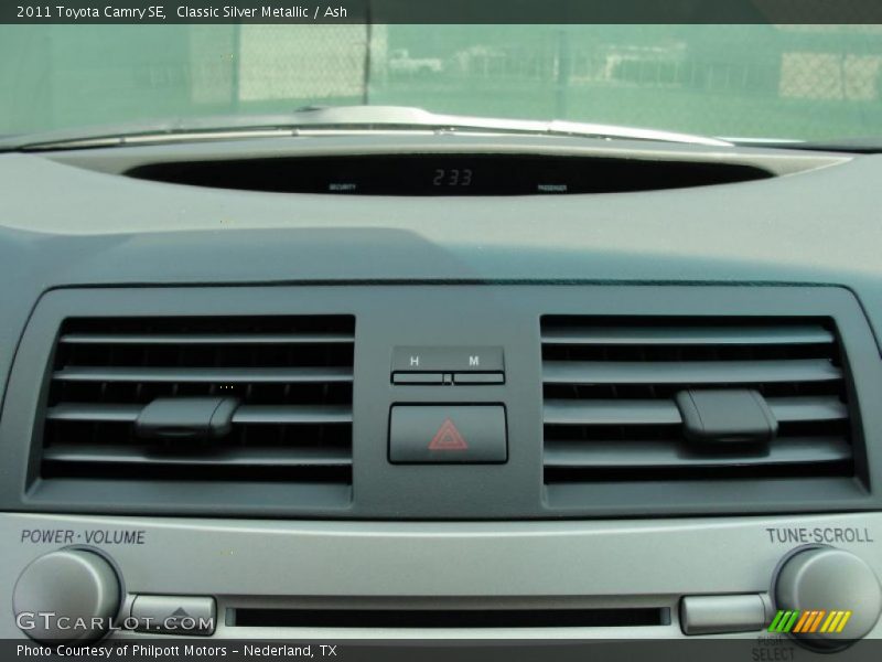 Classic Silver Metallic / Ash 2011 Toyota Camry SE