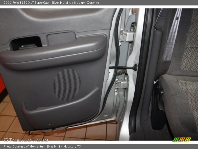 Silver Metallic / Medium Graphite 2001 Ford F150 XLT SuperCab