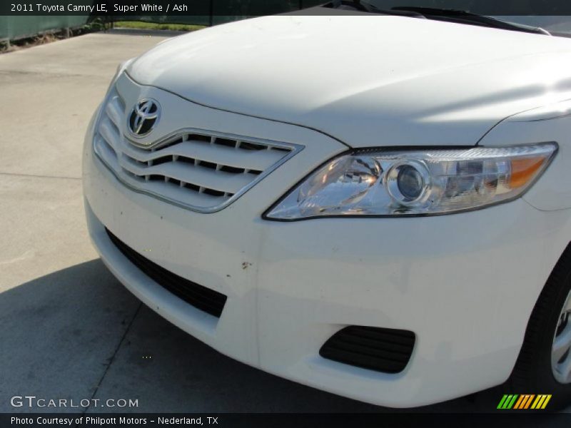 Super White / Ash 2011 Toyota Camry LE