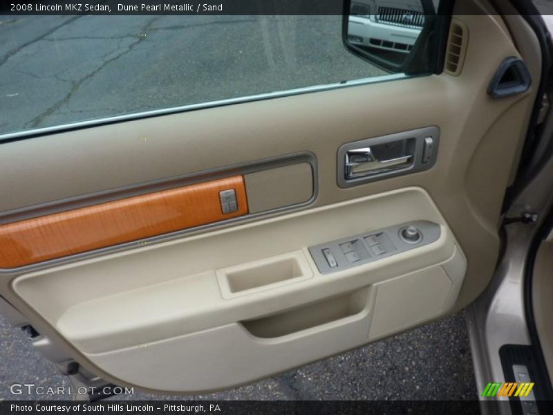 Door Panel of 2008 MKZ Sedan