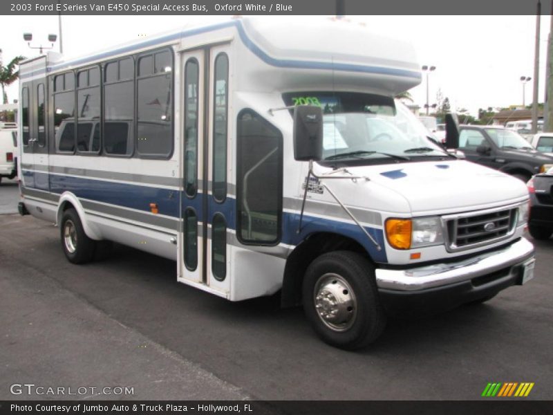 Oxford White / Blue 2003 Ford E Series Van E450 Special Access Bus