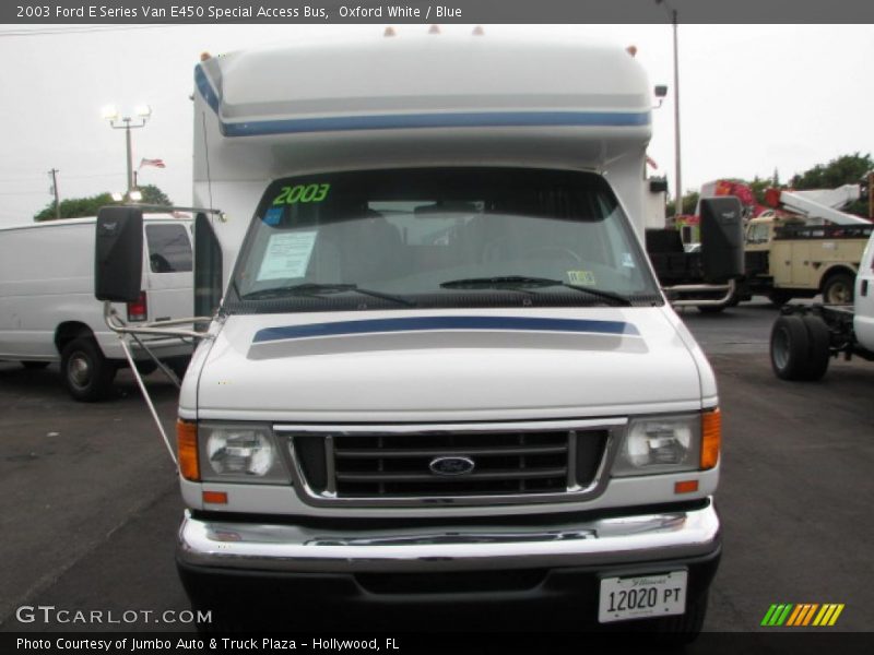 Oxford White / Blue 2003 Ford E Series Van E450 Special Access Bus