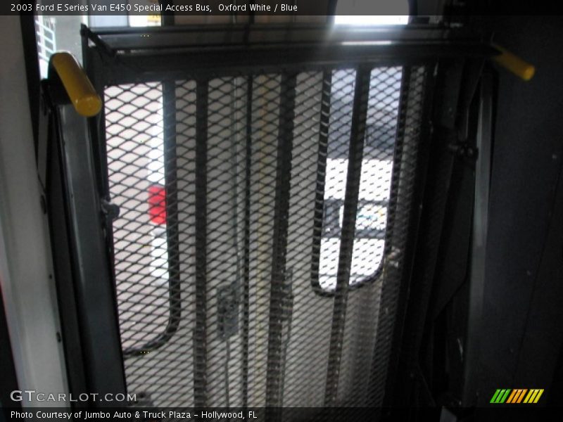 Oxford White / Blue 2003 Ford E Series Van E450 Special Access Bus