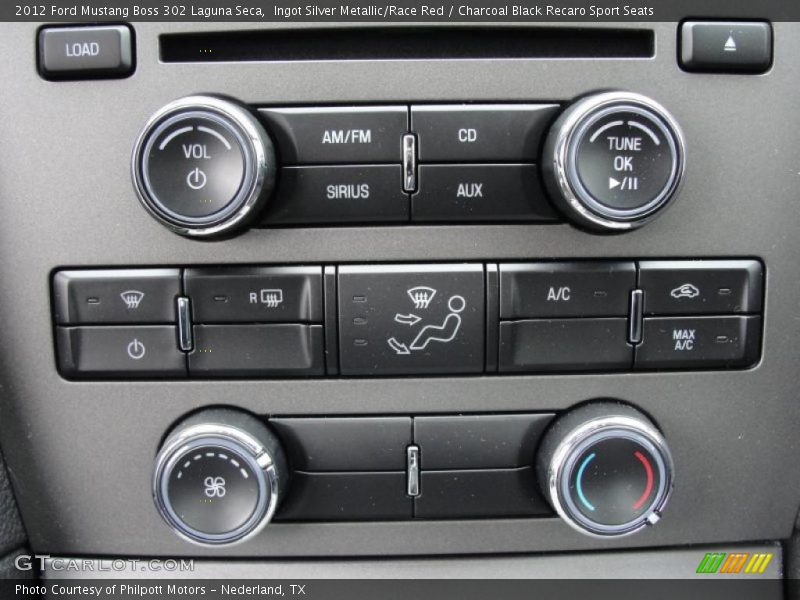 Controls of 2012 Mustang Boss 302 Laguna Seca