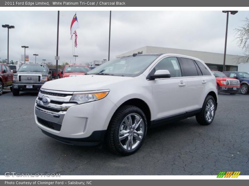 Front 3/4 View of 2011 Edge Limited