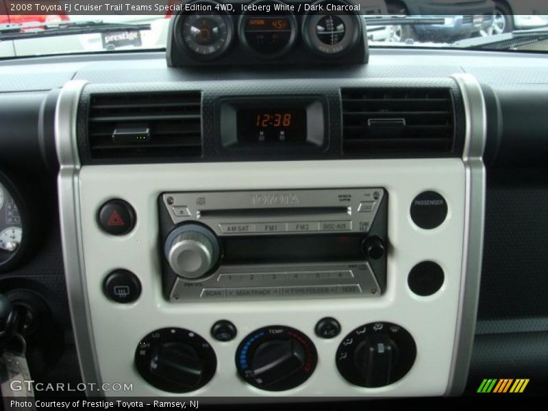 Iceberg White / Dark Charcoal 2008 Toyota FJ Cruiser Trail Teams Special Edition 4WD