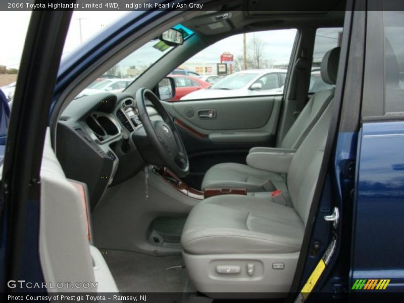 Indigo Ink Pearl / Ash Gray 2006 Toyota Highlander Limited 4WD