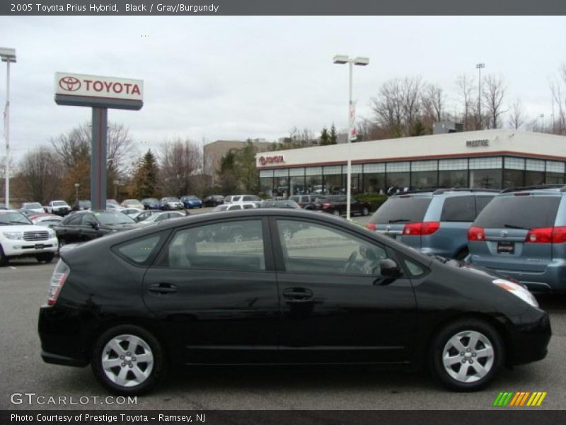 Black / Gray/Burgundy 2005 Toyota Prius Hybrid