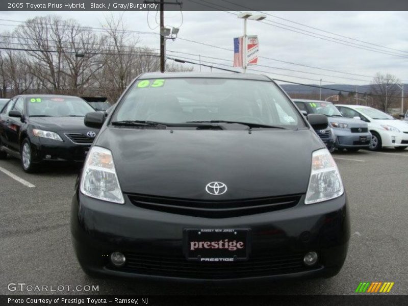 Black / Gray/Burgundy 2005 Toyota Prius Hybrid