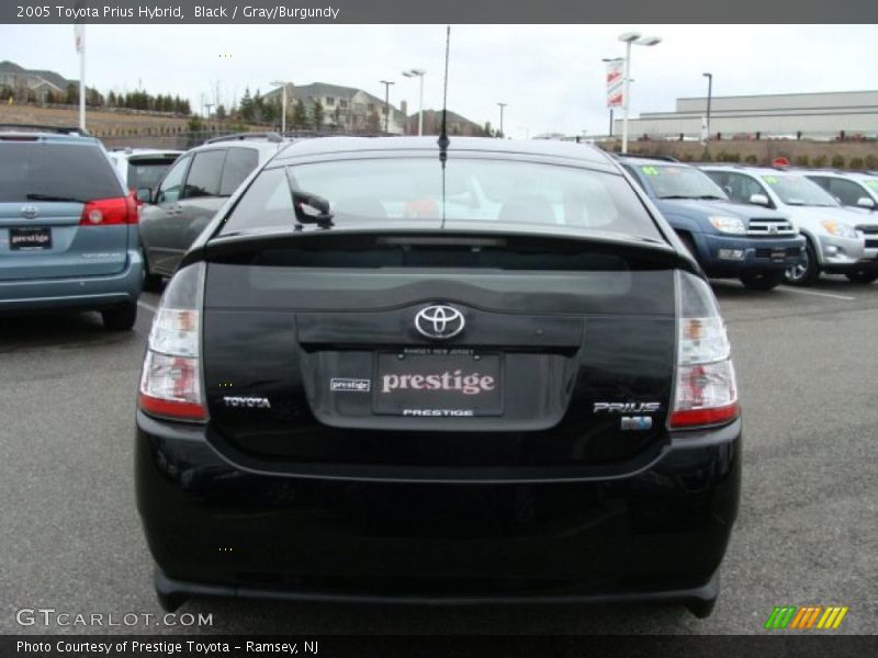 Black / Gray/Burgundy 2005 Toyota Prius Hybrid