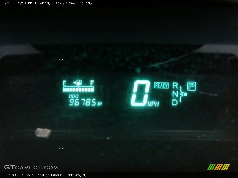 Black / Gray/Burgundy 2005 Toyota Prius Hybrid