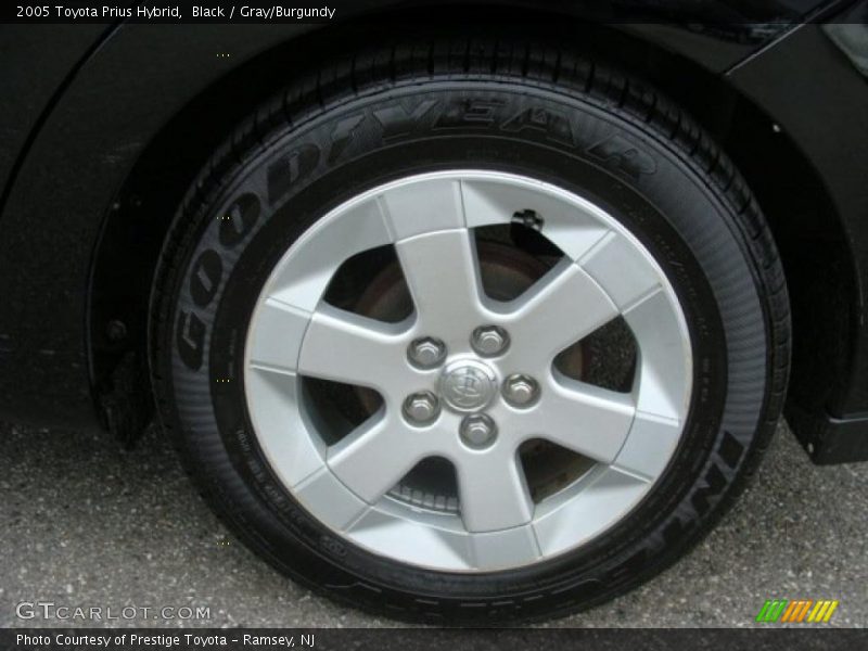 Black / Gray/Burgundy 2005 Toyota Prius Hybrid