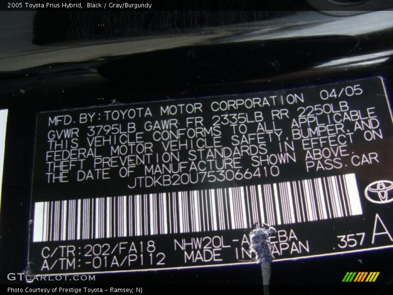 Black / Gray/Burgundy 2005 Toyota Prius Hybrid