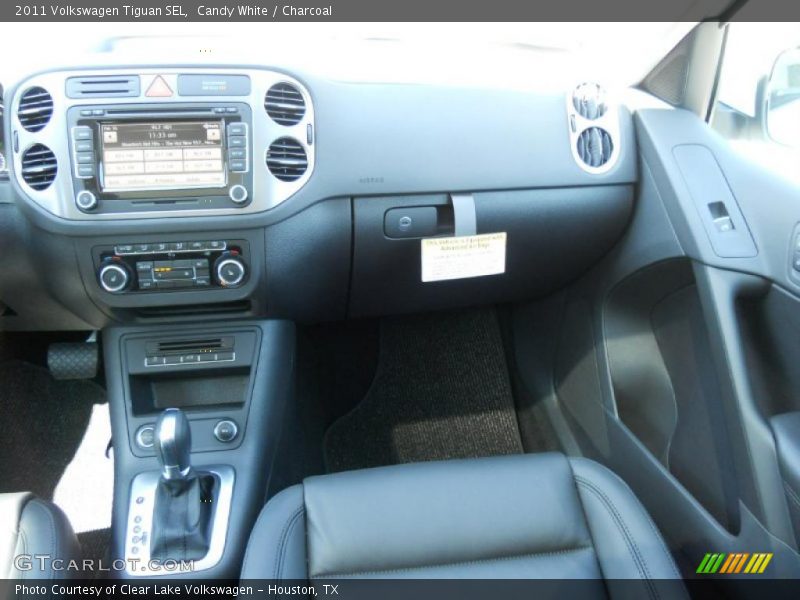 Dashboard of 2011 Tiguan SEL