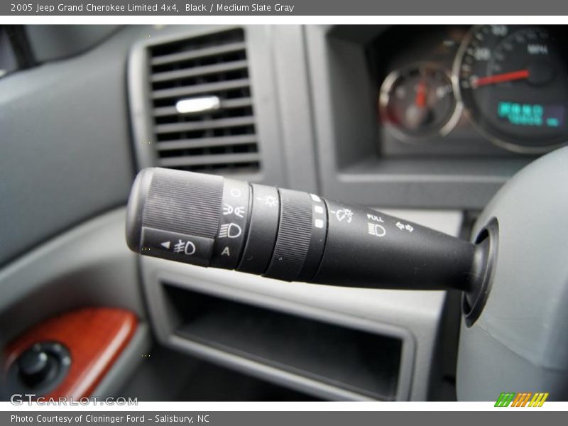 Black / Medium Slate Gray 2005 Jeep Grand Cherokee Limited 4x4